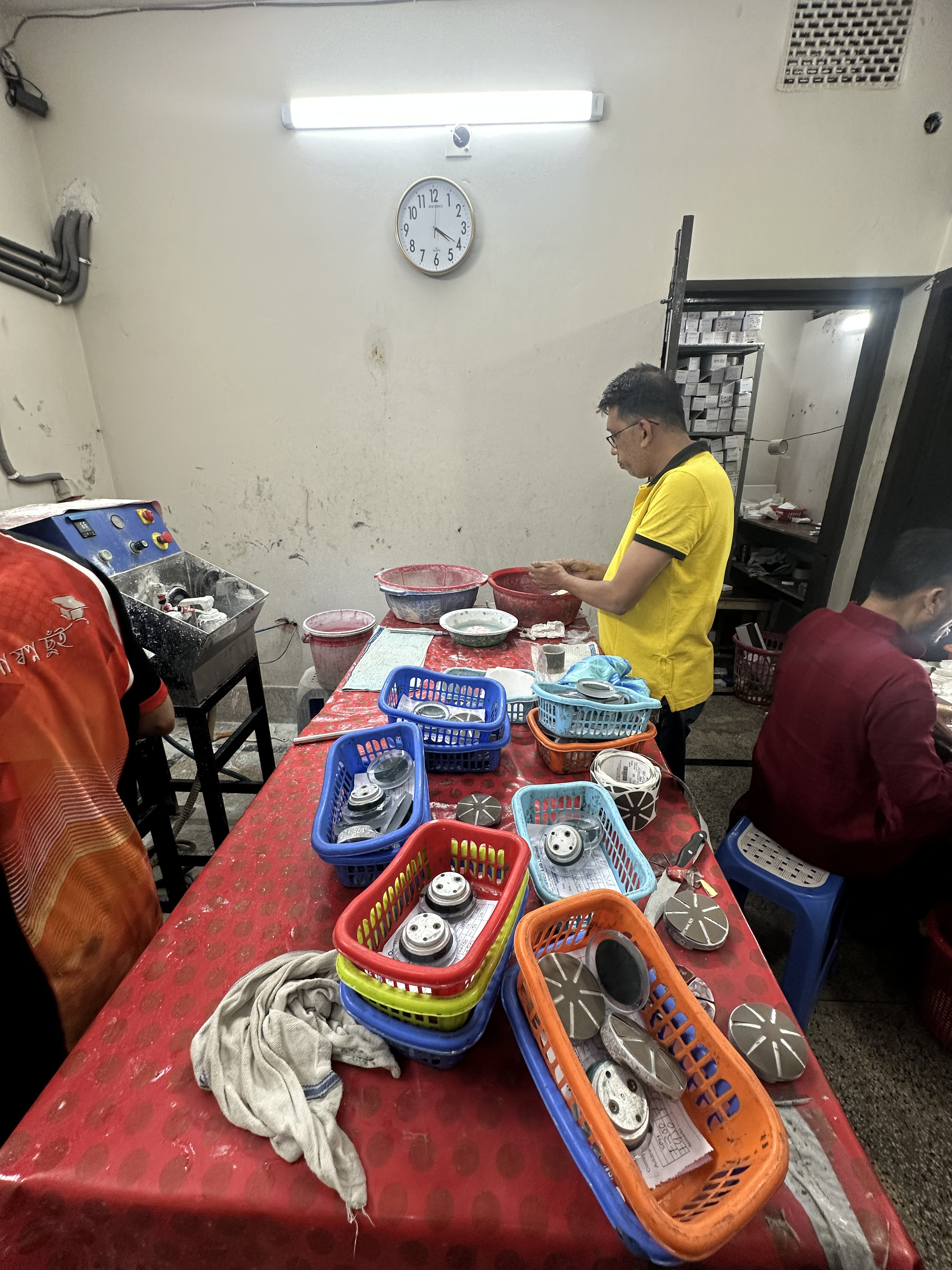 In-house optical lens production lab